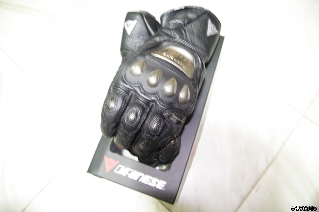 [入手文]不專業開箱SHARK RSR2 安全帽 和 dainese 防摔衣0.0!~