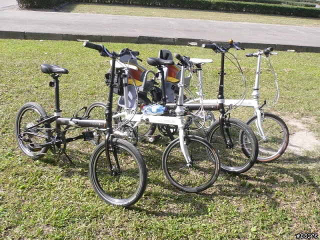 [分享]我家的小白豬與小黑皮 - Dahon 亮光白 Speed D7(改D18) & 消光黑 Speed P8