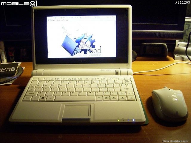[Eee PC] 2 x 16GB 行動碟 + USB Hub + 藍芽改裝
