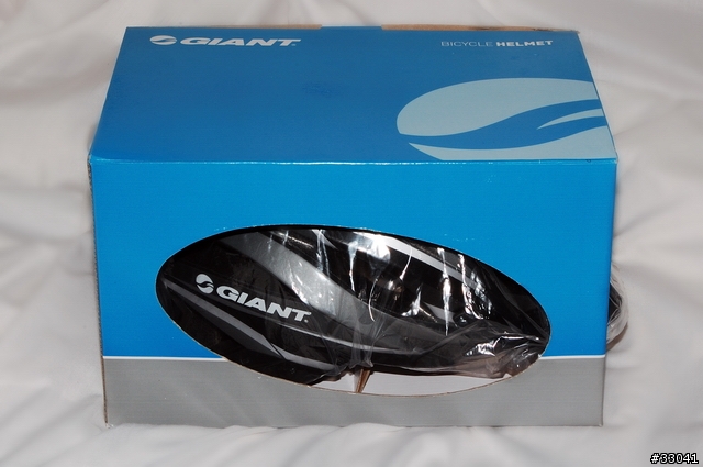 [分享]有尾燈的GIANT平價安全帽