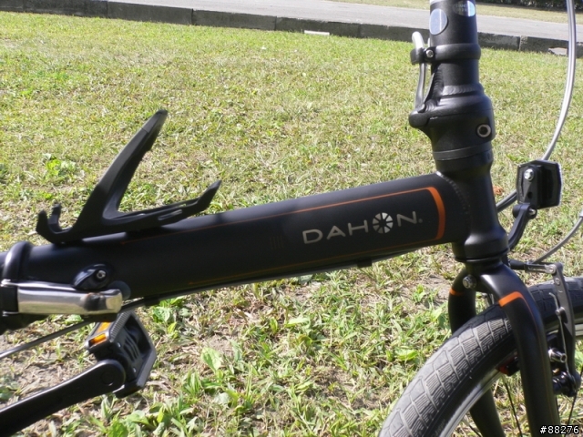 [分享]我家的小白豬與小黑皮 - Dahon 亮光白 Speed D7(改D18) & 消光黑 Speed P8
