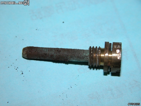 [分享]12年的Attila火星塞蓋