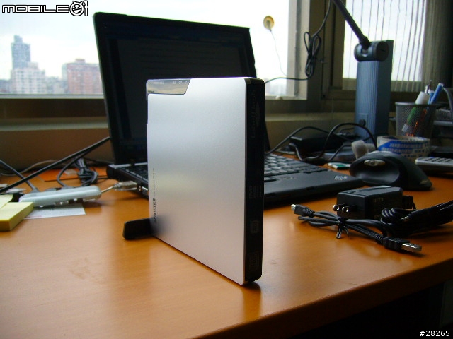 IO DATA免接電超薄外接式燒錄機