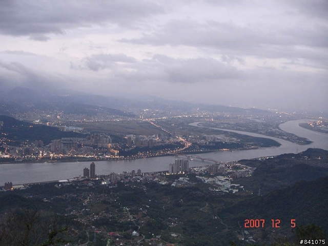 觀音山硬漢嶺(標高612公尺)
