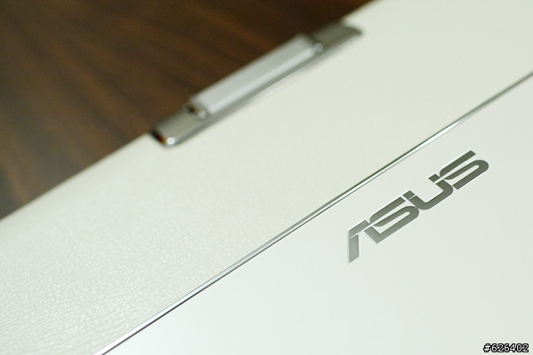 白色魅力 ASUS F8P 入手啦!!!