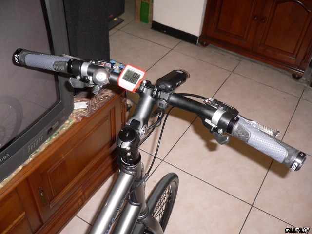 超級不專業發表文---Louis Garneau MV2 Pro(我的不可折小徑車)