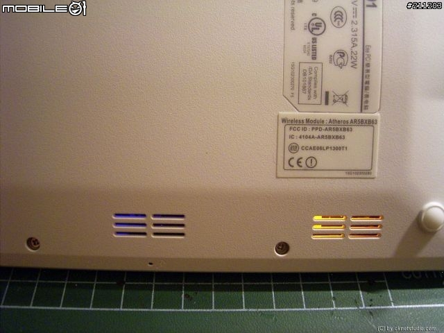 [Eee PC] 2 x 16GB 行動碟 + USB Hub + 藍芽改裝