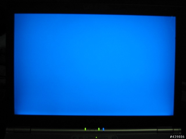 (請問)SZ的螢幕 這樣算是有光暈嗎???