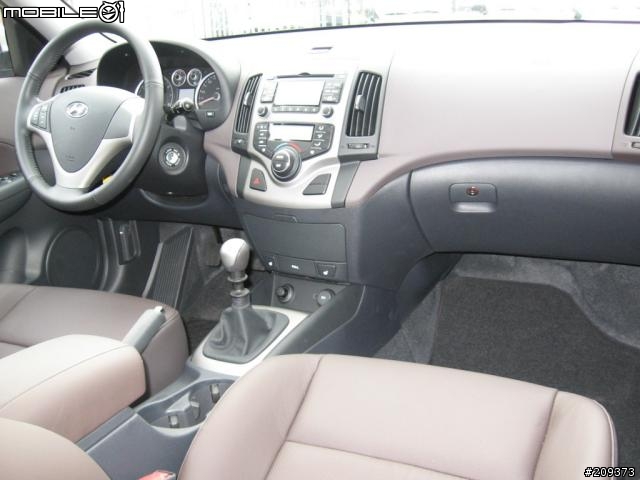 Hyundai i30 月光藍，香檳金，鋼鐵灰 你喜歡哪一個呢？(訂下鋼鐵灰了，謝謝大家的投票）