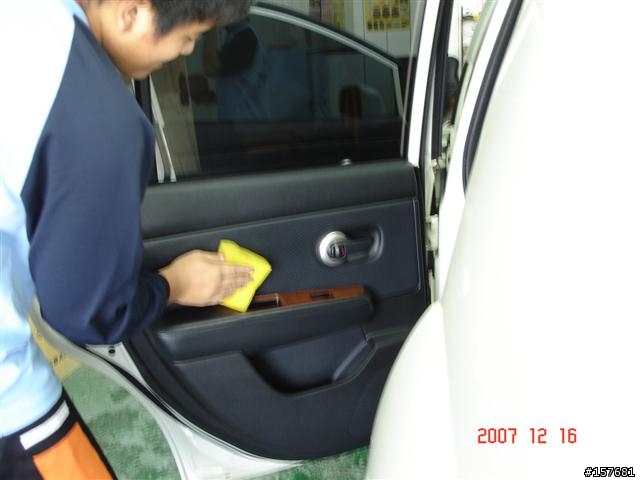 台中大甲百冠汽車美容~~~!!