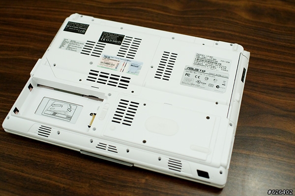 白色魅力 ASUS F8P 入手啦!!!