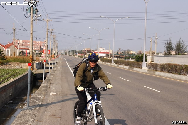[遊記]11/30 苑裡-台南 單日200KM 12/01台南-高雄 60KM