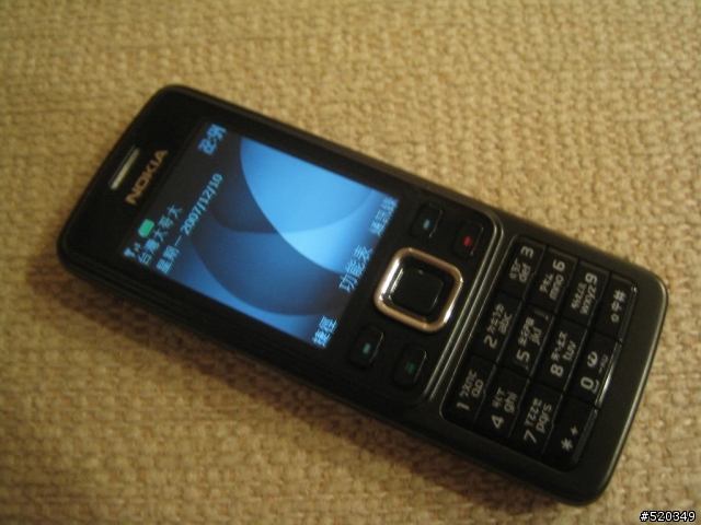 分享黑色的NOKIA 6300