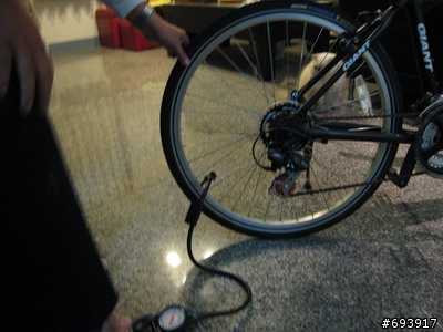 [分享]米其林單管打氣筒開箱