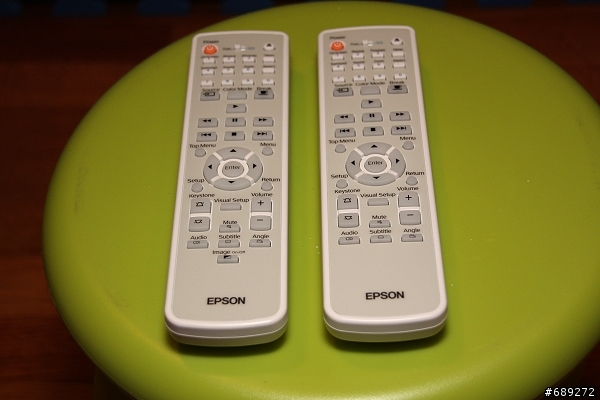 可以180度旋轉的"很簡單"投影機－EPSON EMP-TWD10 開箱文