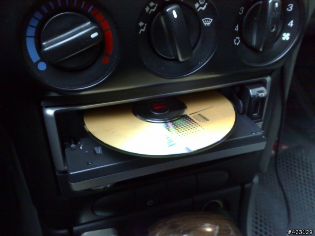 [分享]JVC KD-G828汽車音響主機改裝(圖多)