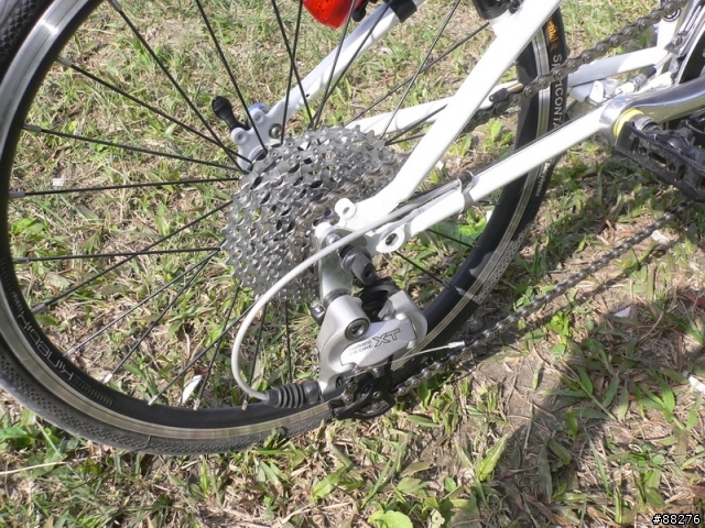 [分享]我家的小白豬與小黑皮 - Dahon 亮光白 Speed D7(改D18) & 消光黑 Speed P8
