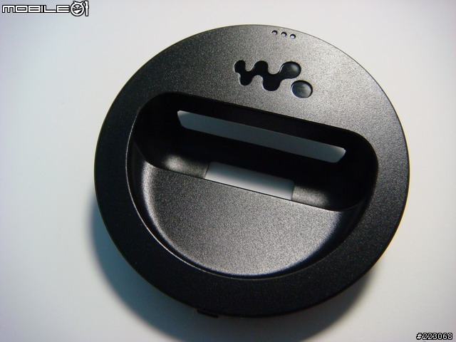 [半開箱]白色的SONY S618F