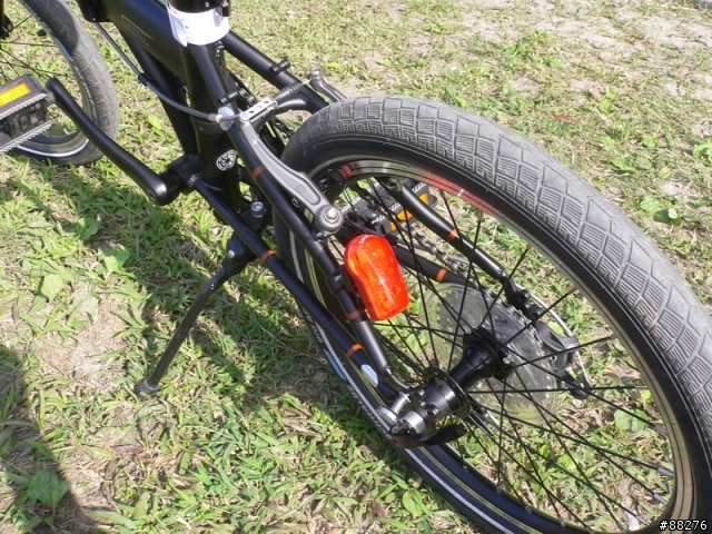 [分享]我家的小白豬與小黑皮 - Dahon 亮光白 Speed D7(改D18) & 消光黑 Speed P8