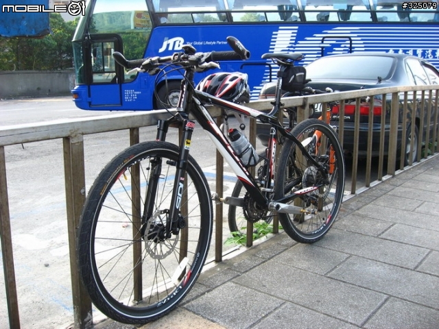 分享Carbon硬前叉+Selle XC座墊.
