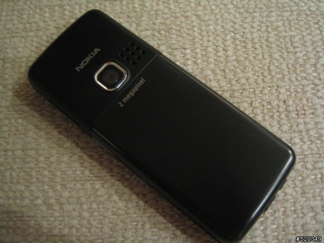 分享黑色的NOKIA 6300