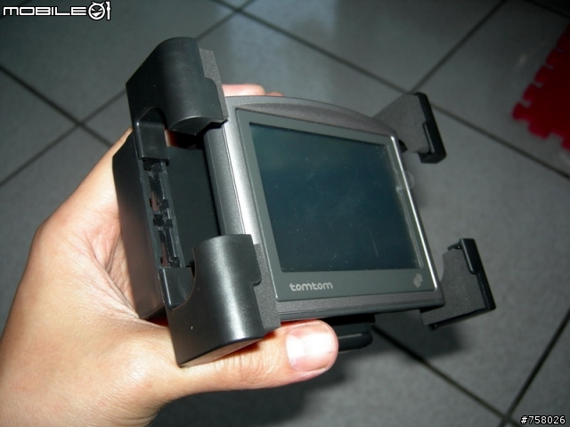 萬用PDA、GPS單車架於t3 by tomtomone~~新增實地測試....還是會跳車~請服用橡皮筋