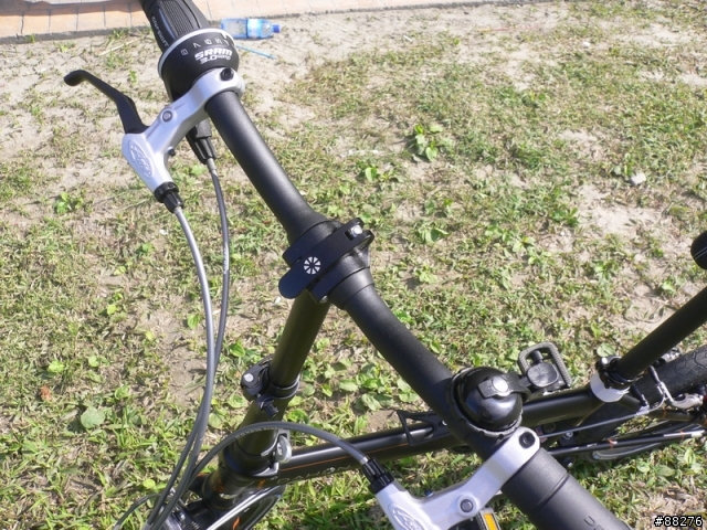 [分享]我家的小白豬與小黑皮 - Dahon 亮光白 Speed D7(改D18) & 消光黑 Speed P8