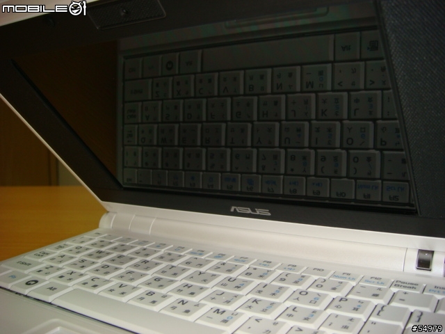 我的 Eee 鏡面螢幕版