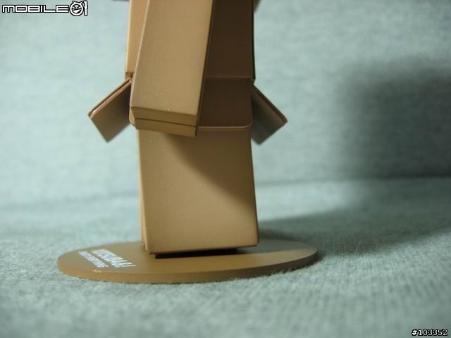 [分享]以金錢作為能源的紙箱機器人-阿楞