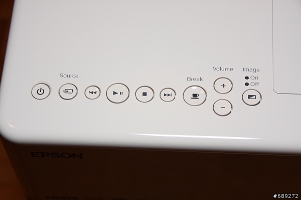 可以180度旋轉的"很簡單"投影機－EPSON EMP-TWD10 開箱文