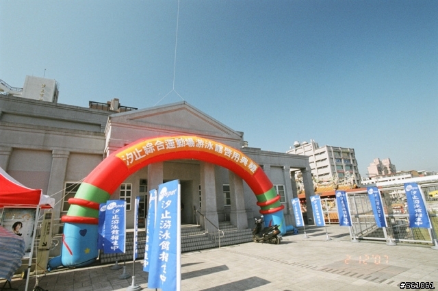 Velvia 100 (RVP 100) 沖洗偏紅正常嗎