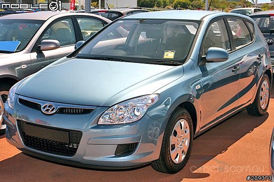 Hyundai i30 月光藍，香檳金，鋼鐵灰 你喜歡哪一個呢？(訂下鋼鐵灰了，謝謝大家的投票）