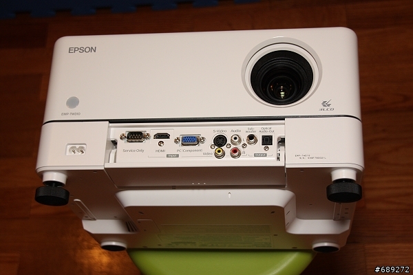 可以180度旋轉的"很簡單"投影機－EPSON EMP-TWD10 開箱文