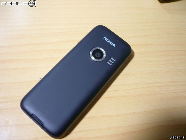 儉約大方的NOKIA 3500 Classic(新增室外拍攝圖)