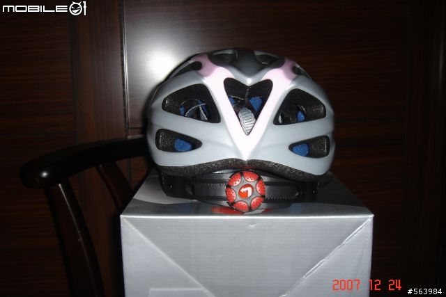 新入手的08年BELL和LIMAR安全帽