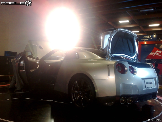 日本神駒-GTR 台灣年度車展搶先看(12/29日開跑喔!!世貿一館~)
