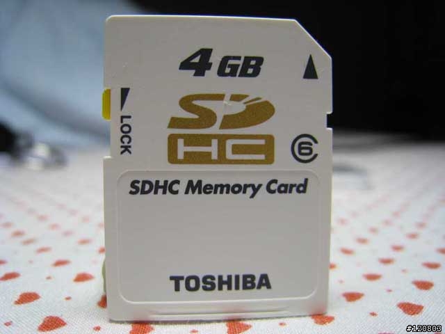 [測試]SDHC Class6 4GB 黑與白的大對決SanDisk EX3 對上 Toshiba Ultra High Speed