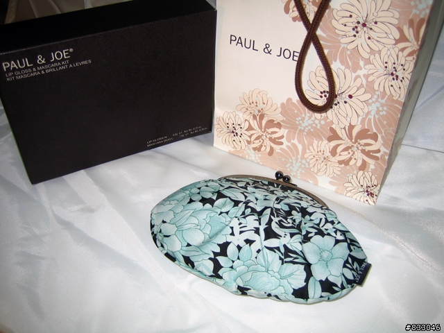 PAUL & JOE  聖誕彩裝眼唇組(開箱)