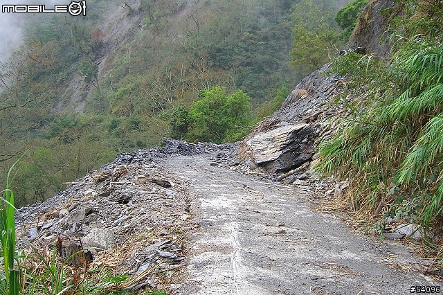 [路線分享]多納林道, 寒流夾雜下雨濃霧之通往林道 21K封閉處!!(37張圖)