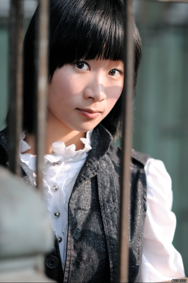 泥坑D3+DC135/F2试镜，全部是最大光圈拍的