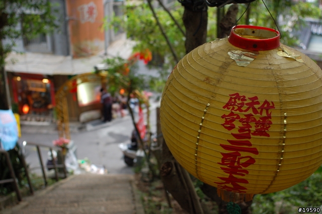 [不值錢的二手定焦鏡] Nikon AF 28mm F2.8 PO錯版(請版大刪除,謝謝~不然就讓這篇沉下去吧!感恩喔~)