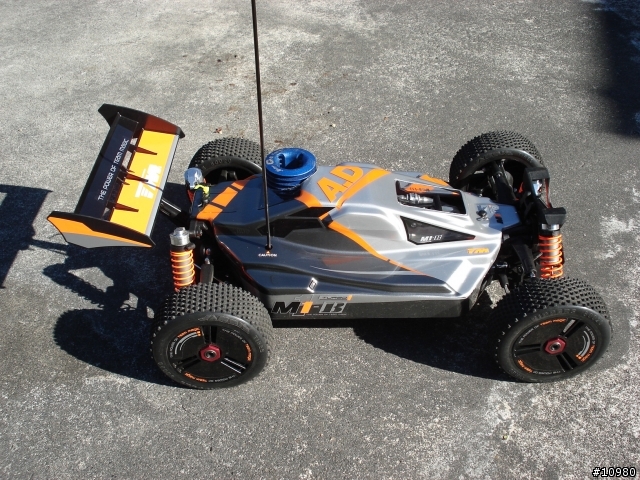 (分享) 台灣的驕傲 TeamMagic M1B 1/8 越野遙控車