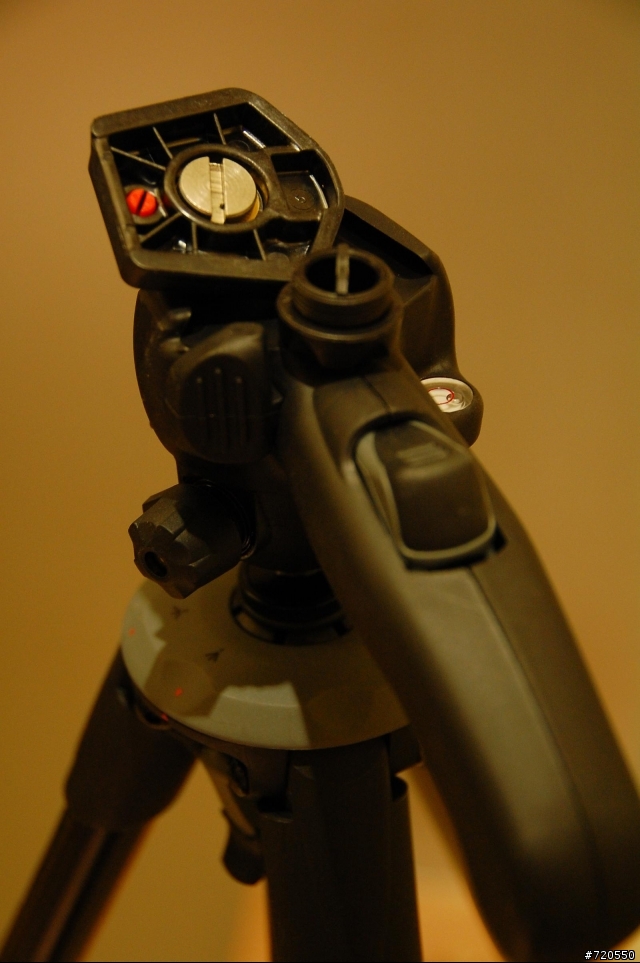 [分享]NT:2200腳架再一發MANFROTTO 785B(2/2收到腳架背袋)