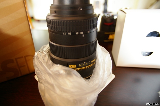 [開箱]我的大王、皇后與移動城堡--D300+17-55+DOMKE 30週年紀念包   1/31新增皇冠一頂~
