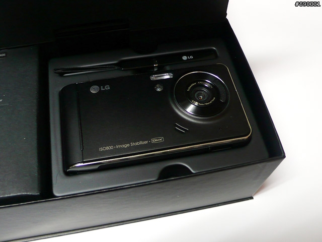 [分享] LG KU990 Viewty 精緻的包裝