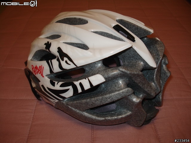 {分享}CASCO REBELL安全帽