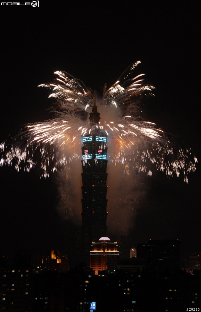 D80 N 18-200mm 2008 Taipei 101 煙火分享