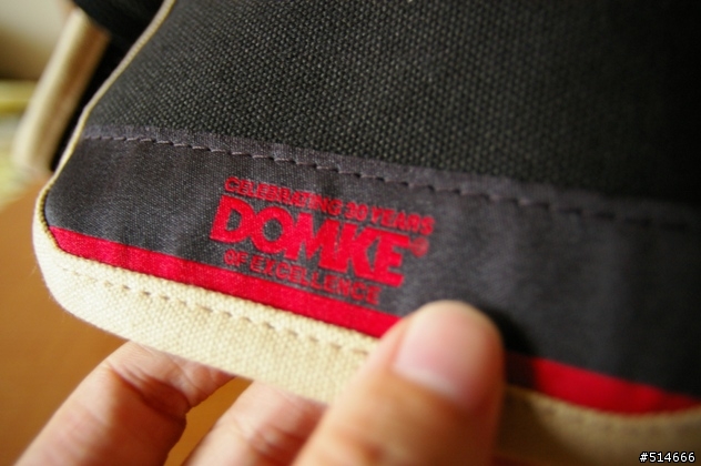 [開箱]我的大王、皇后與移動城堡--D300+17-55+DOMKE 30週年紀念包   1/31新增皇冠一頂~