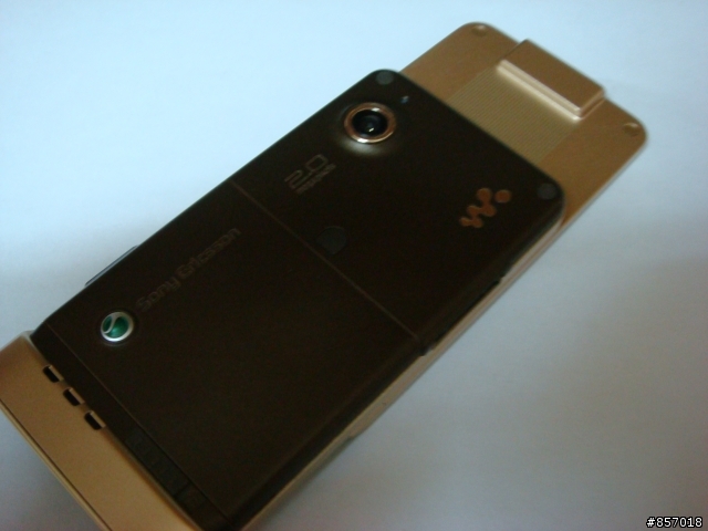 [勸敗+開箱]無可挑剔的外型SonyEricsson w910i