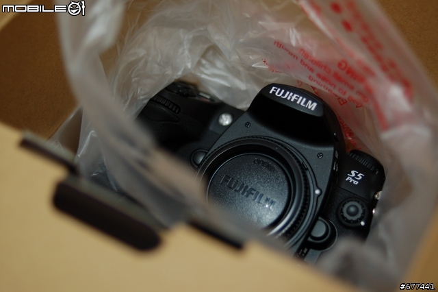 【分享】不專業開箱文Fujifim S5Pro + Nikkor 50mm/f1.4D